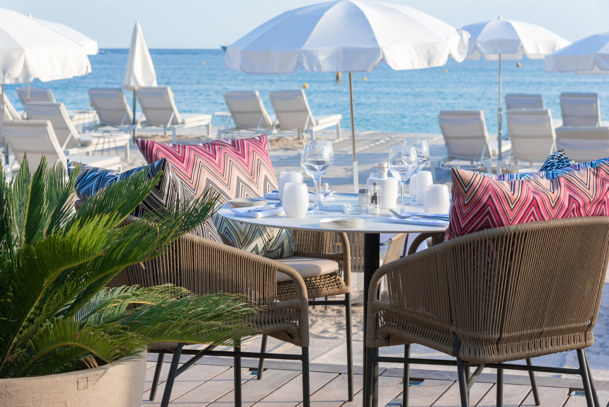 Hôtel croisette beach cannes réalisé par le studio d'architecture d'intérieur jean-philippe nuel