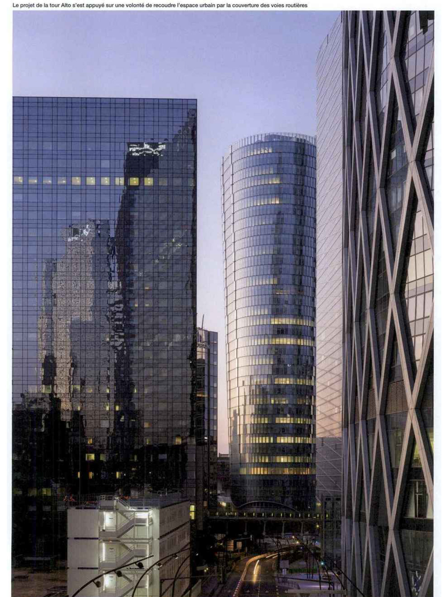 Article sur la Tour Alto La Défense dans le magazine Archicree pour le studio jean-philippe nuel, architecture d'intérieur, tertiaire, façade écailles de verre