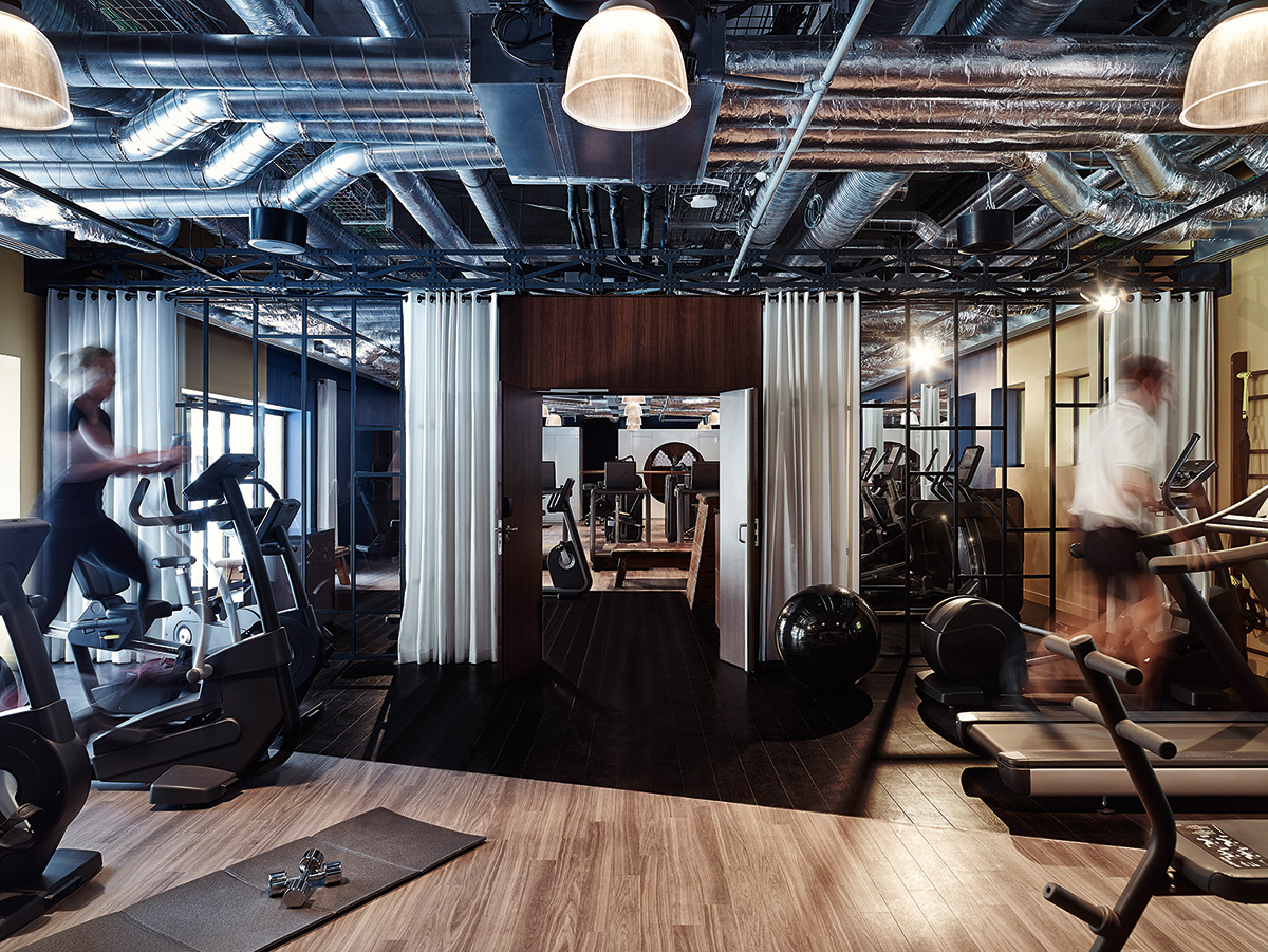 Fitness room of the spa by clarins at the molitor pool in paris designed by the interior design studio jean-philippe nuel, chic interior design