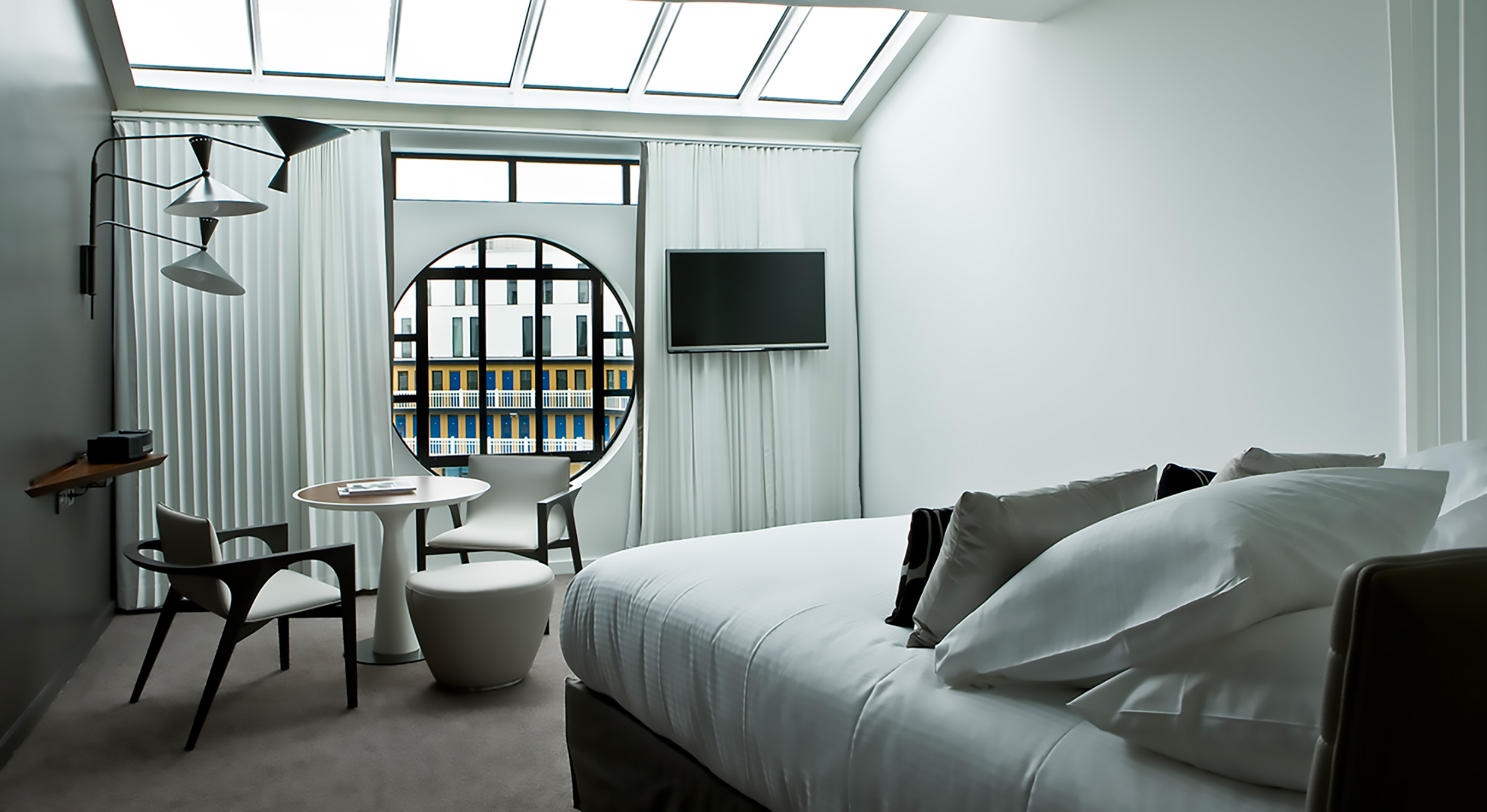 molitor hotel room with view on molitor pool paris, lifestyle hotel, paris 16th, luxury interior, 5 star hotel, interior design, studio jean-philippe nue