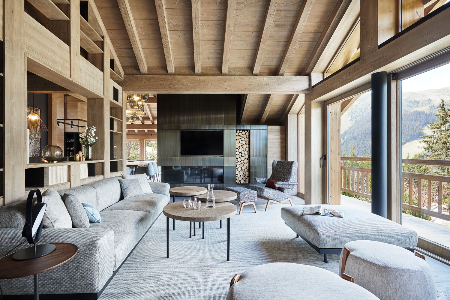 Design living room open on the Meribel valley, private luxury chalet, interior design, decoration, charlotte perriand, modernity, natural materials, intimate belvedere, jean-philippe nuel studio