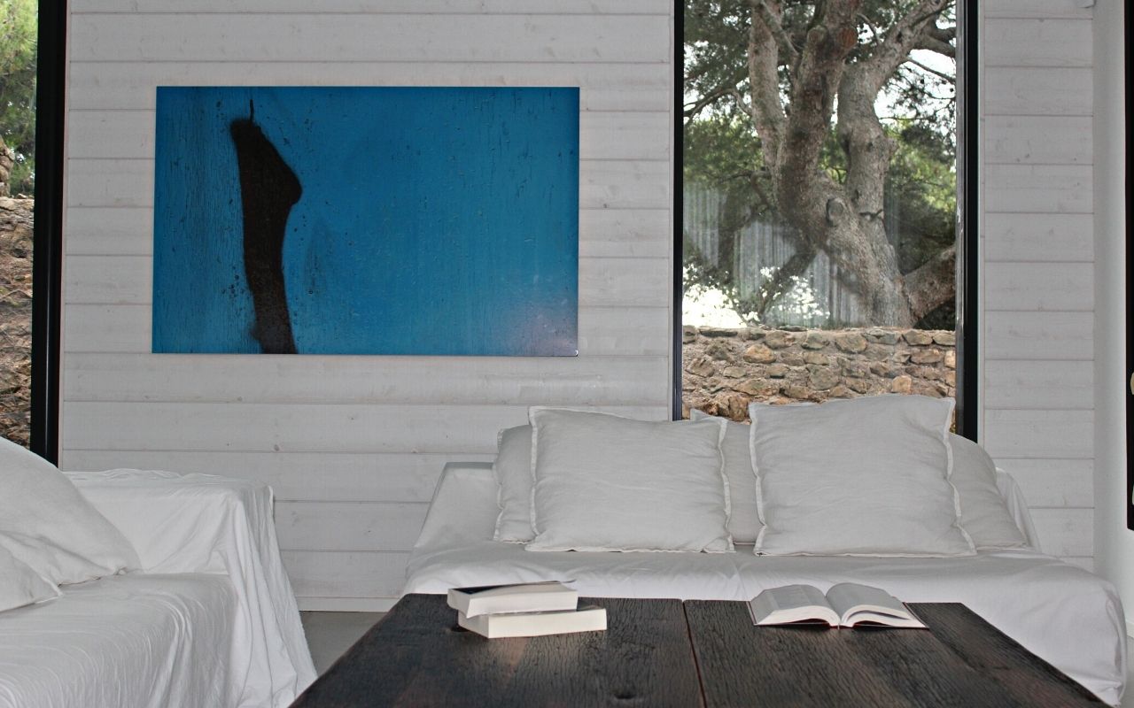 layout and artwork in the bedroom of the private villa in sete, construction of a small luxury house, studio jean-philippe nuel, interior design, decoration, minimalist design
