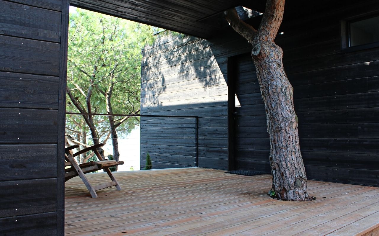 exterior entrance of the private villa in Sete, construction of a small luxury house, studio jean-philippe nuel, interior design, decoration, minimalist design