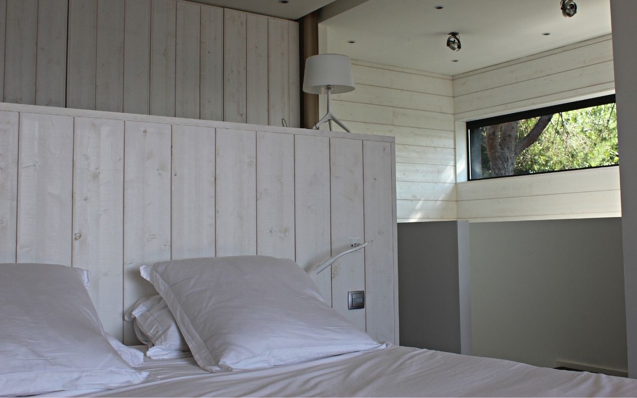 room of the private villa in Sete, construction of a small luxury house, studio jean-philippe nuel, interior design, decoration, minimalist design