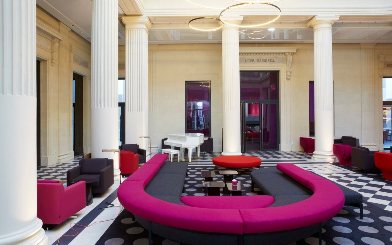 Colorful lobby of the 4 star hotel Radisson Blu in Nantes designed by the interior design studio jean-philippe nuel, luxury hotel, lifestyle hotel, interior design