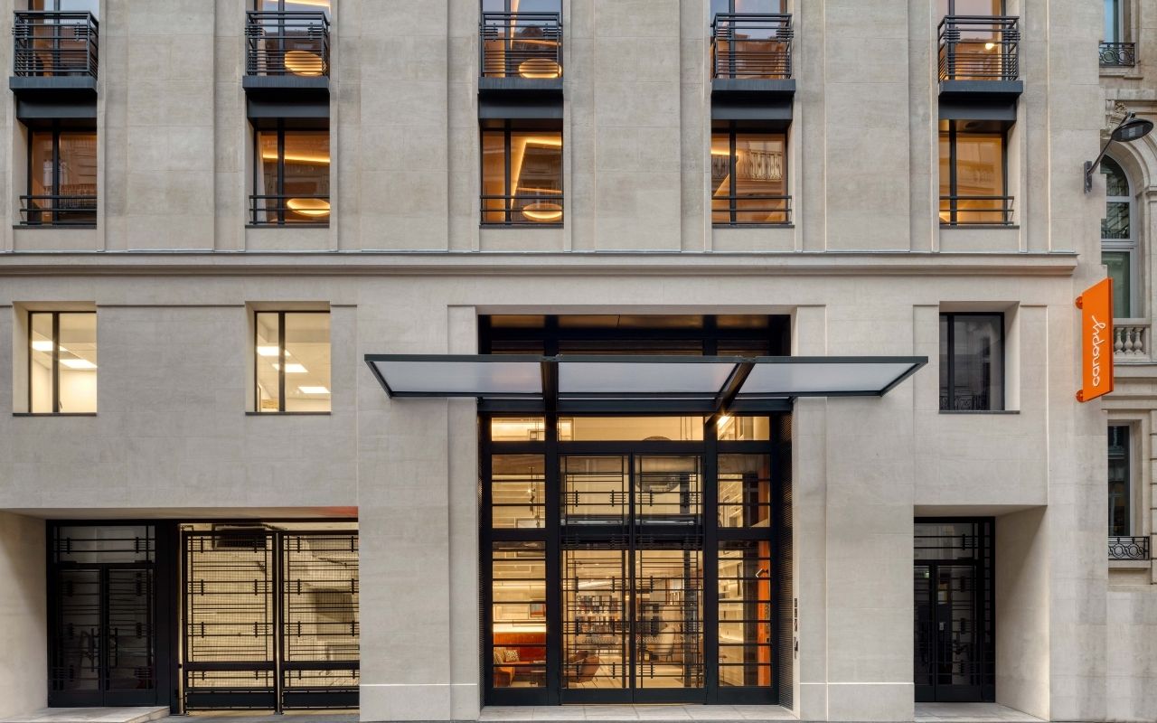 exterior facade of the 4 star hotel canopy paris tracadero, hotel paris center, studio jean-phiippe nuel, lifestyle hotel, hotel interior design, monochrome sculpture