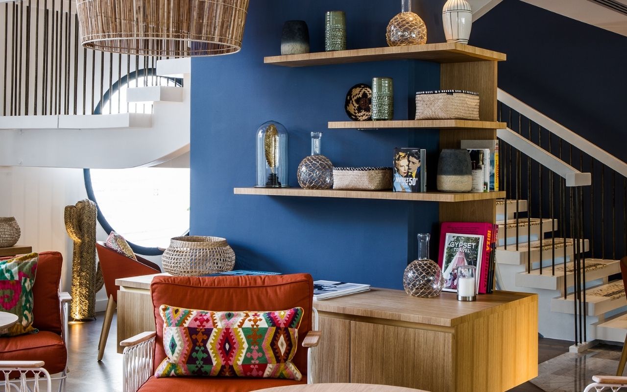 Living room of the croisette beach hotel in cannes designed by the french interior design studio jean-philippe nuel, gypset and bohemian decoration, seaside atmosphere, mgallery luxury hotel, hospitality, interior design, studio Jean-Philippe Nuel