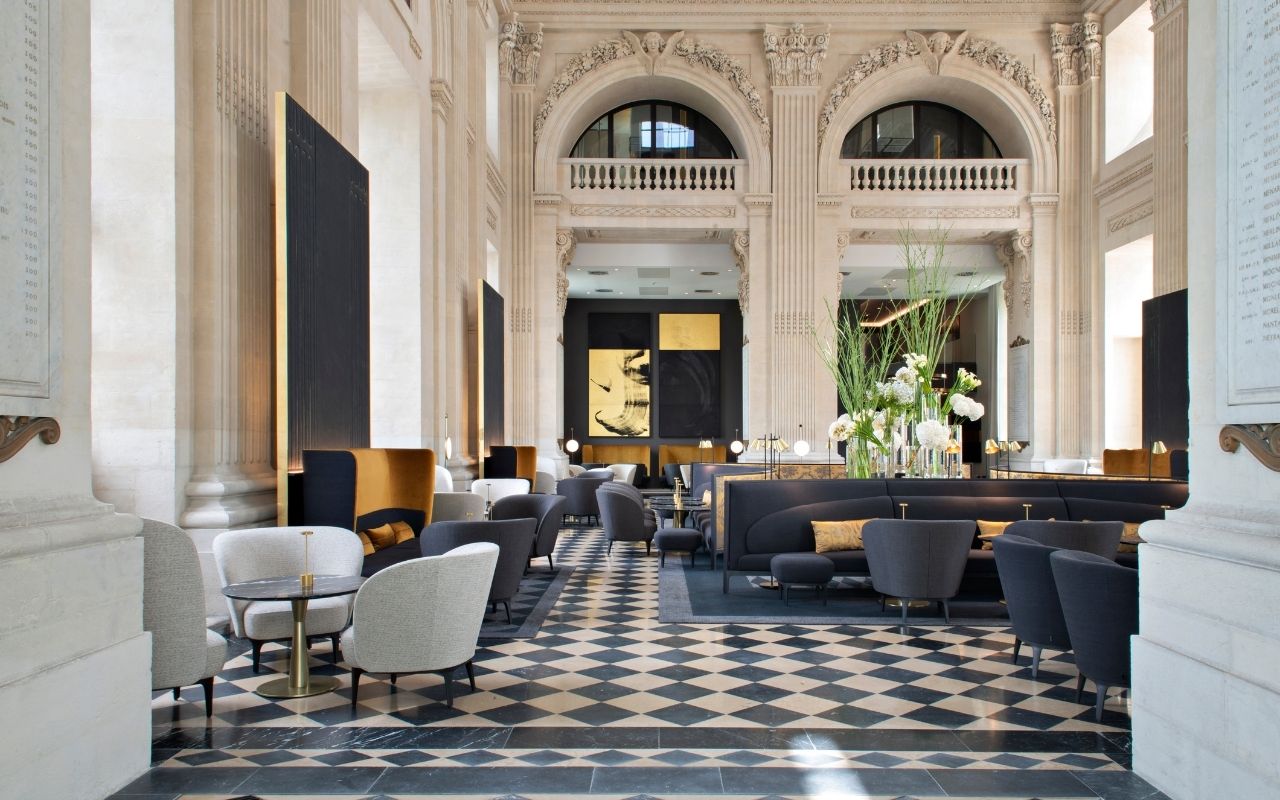 Bar of the InterContinental Lyon Hôtel Dieu decorated with artworks by the French interior design studio Jean-Philippe Nuel
