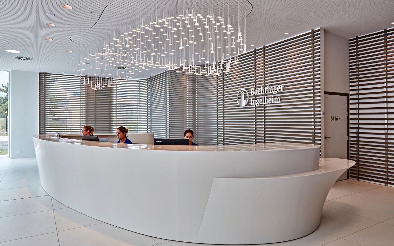 Reception desk of the Boréal building in Lyon, head office designed by the interior design studio jean-philippe nuel