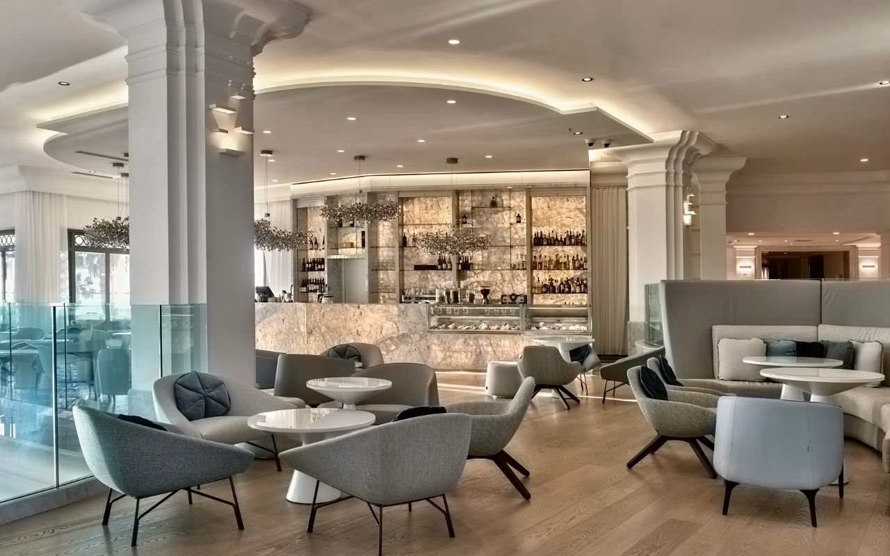 Hilton Malta - luxury hotel designed by the interior design studio jean-philippe nuel - restaurant lounge - luxury - painting - blue - artwork - bar