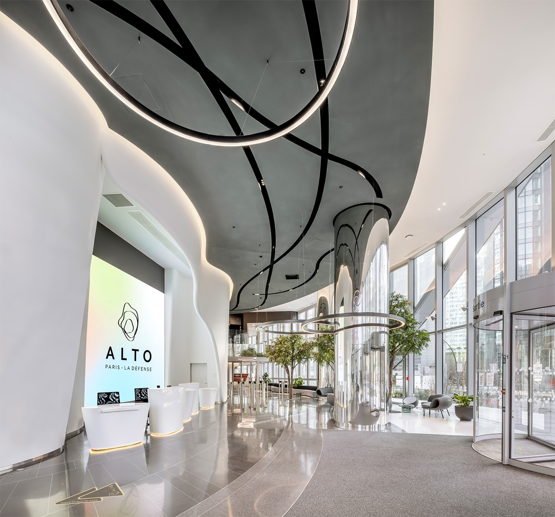 Lobby of the Alto Tower in La Défense in Paris designed by the interior design studio jean-philippe nuel, in the heart of the business district of the capital, tertiary, corporate design, interior design