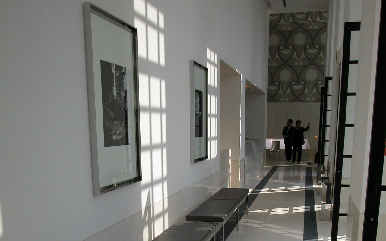 couloir du café magasin ashiya de la maison henri charpentier réalisée par le studio d'architecture d'intérieur jean-philippe nuel