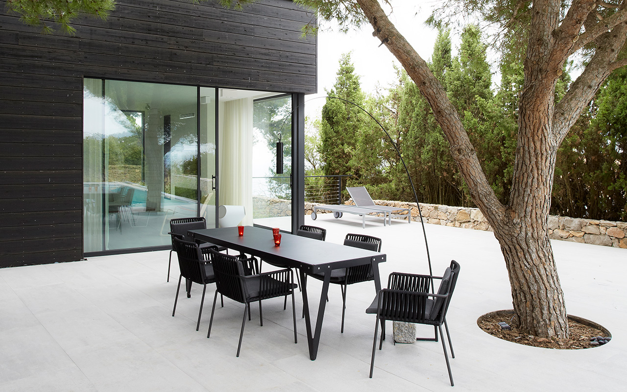 terrace of the private villa in Sete, construction of a small luxury house, studio jean-philippe nuel, interior design, decoration, minimalist design, landscaped pool